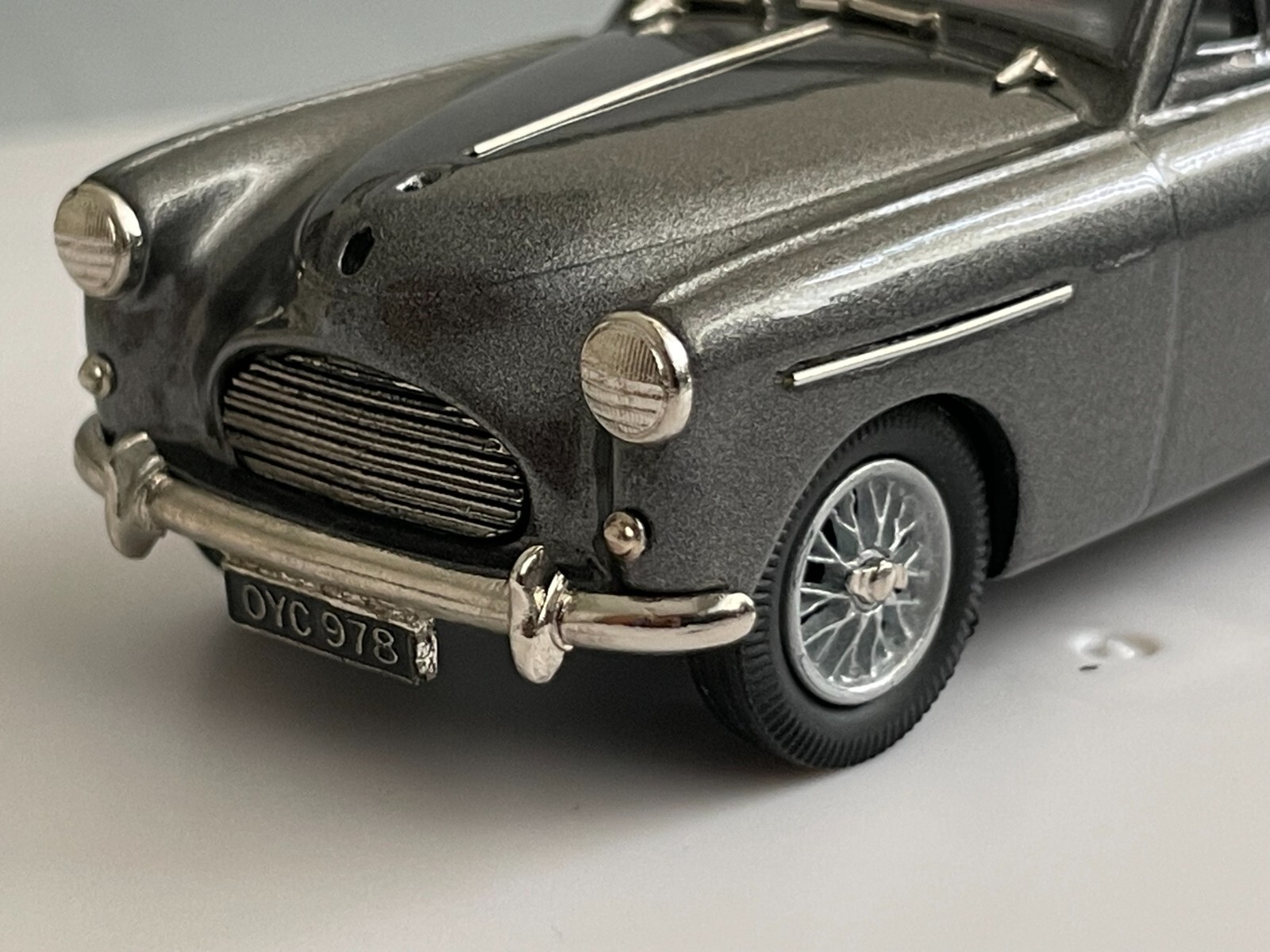 Lansdowne LDM 22x – 1952 Austin A40 Sport Convertible (Gunmetal)