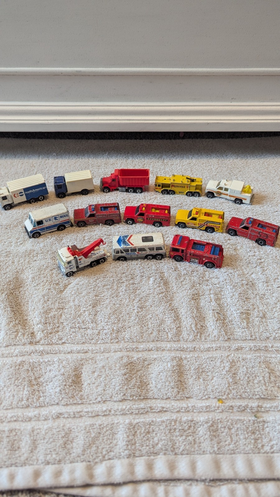 Lot of 13 Hot Wheels Trucks, Work Trucks, Commercial Vehicles Used