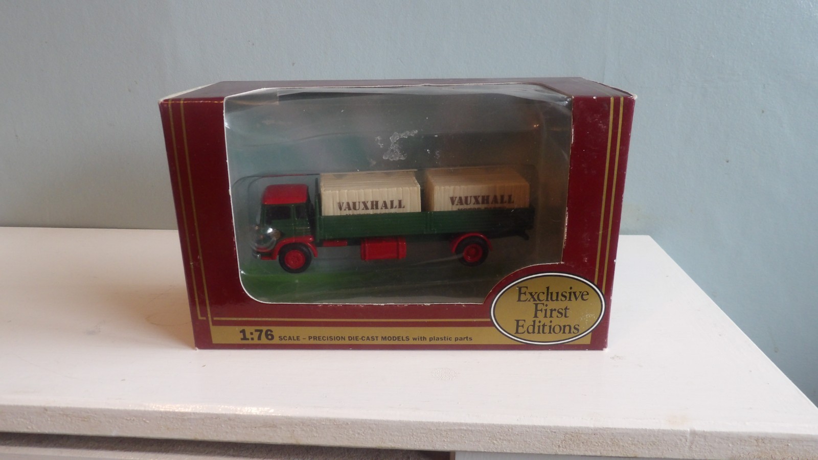 E.F.E COMMERCIALS SERIES 21201 BLOXWICH BEDFORD TK BOXED