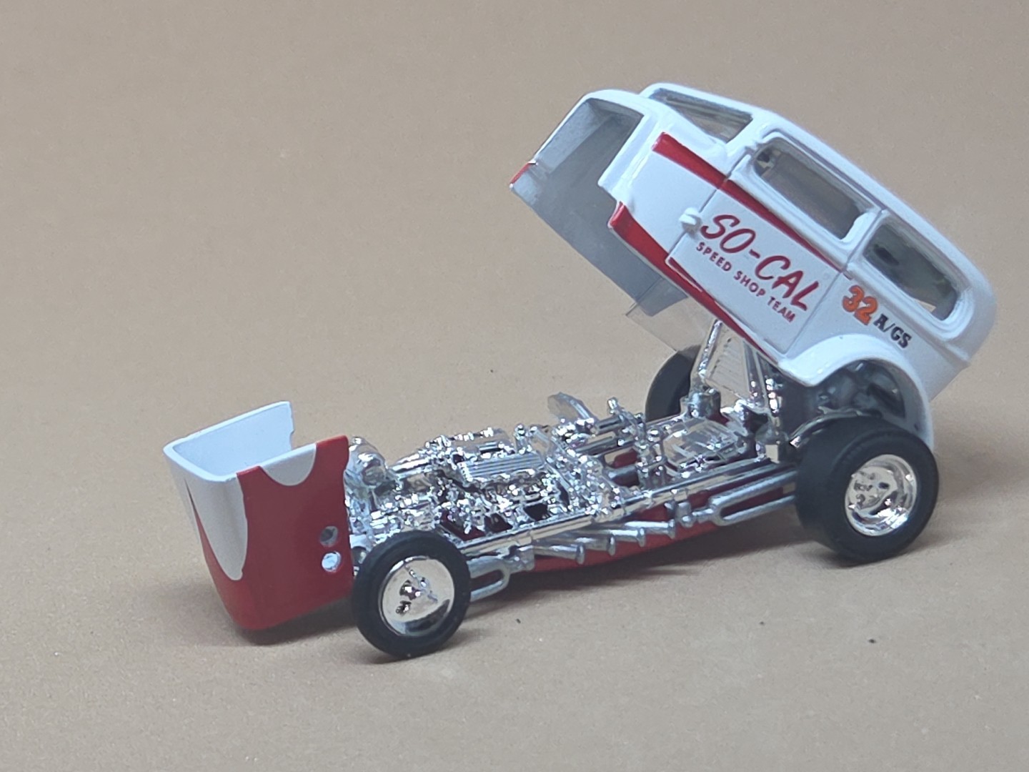 So Cal Speed Shop ’32 Ford Vicky Flathead V8 Dragster 1/64 Scale Limited Edition