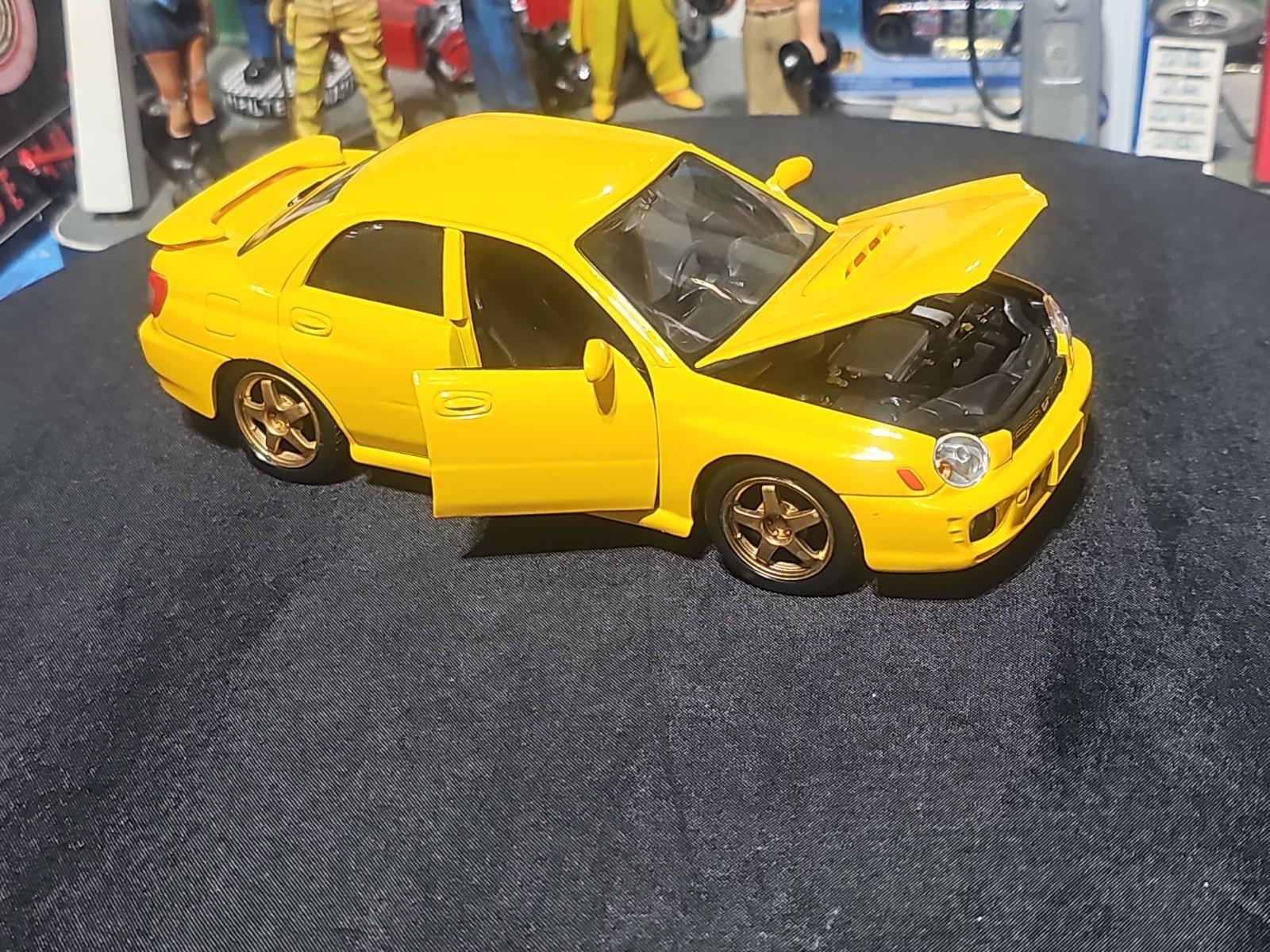 VINTAGE Maisto Subaru Impreza WRX 1/24 Scale YELLOW BEAUTIFUL NICE CAR 🚗