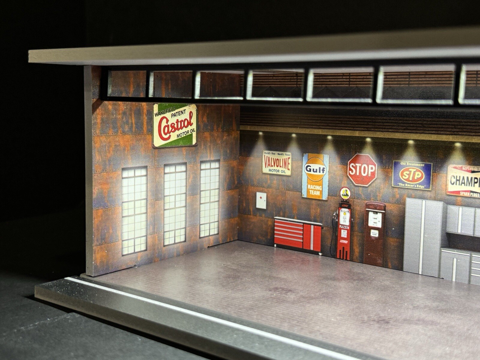 Classic Patina Theme FOR Hot Wheels 1:64 Model Diorama Garage LED Lighting!