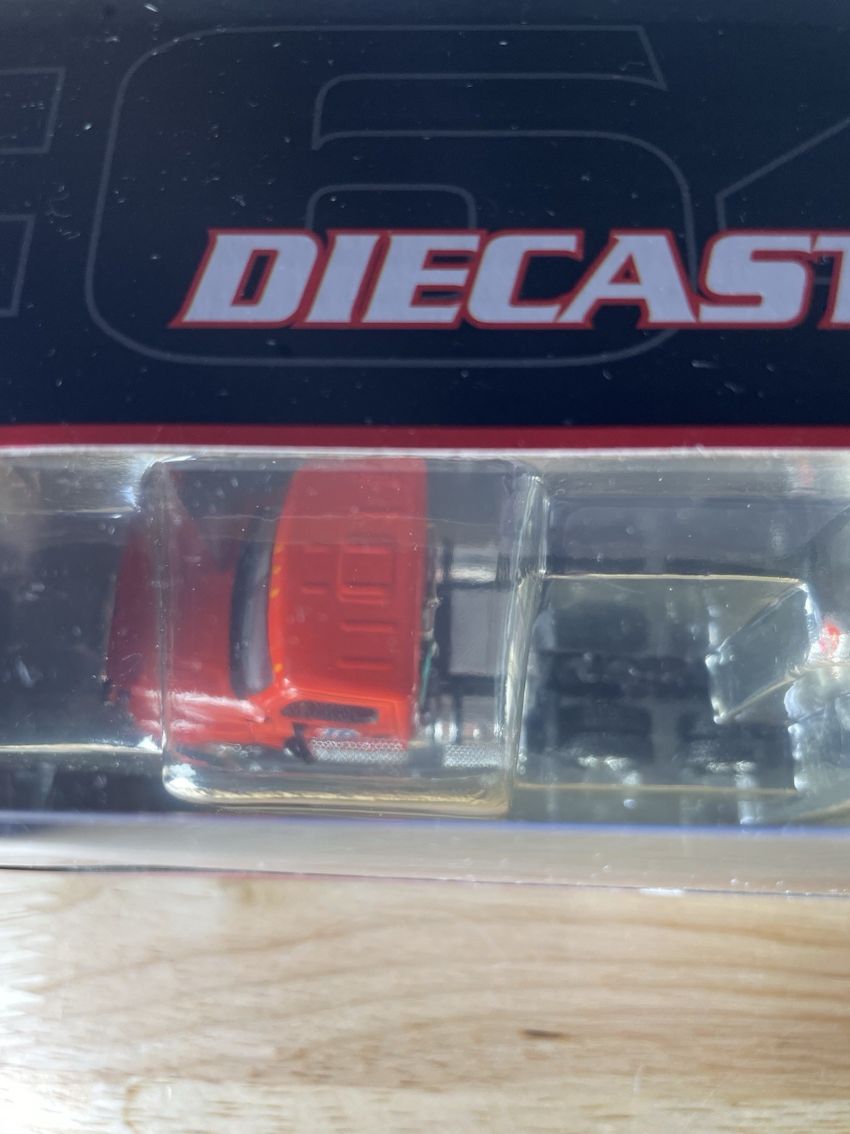 First Gear 1:64 Scale – 76 Semi Truck With 76 Fuel Tank Trailer – ( 60-0279 )