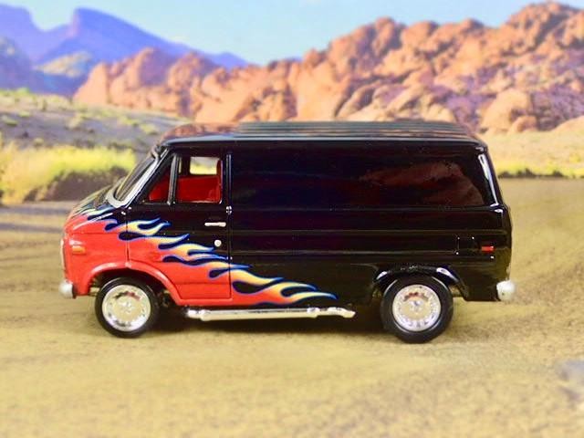 Hot Rod 1971–1996 Chevrolet 5.7L V8 Conversion Van 1/64 Scale Limited Edition O