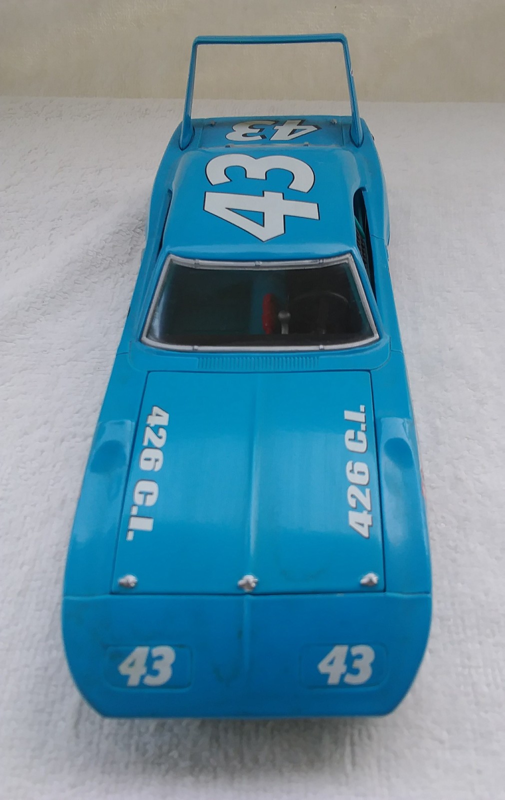 RACING CHAMPIONS RICHARD PETTY’S 1970 PLYMOUTH SUPERBIRD 1:24 SCALE DIECAST CAR