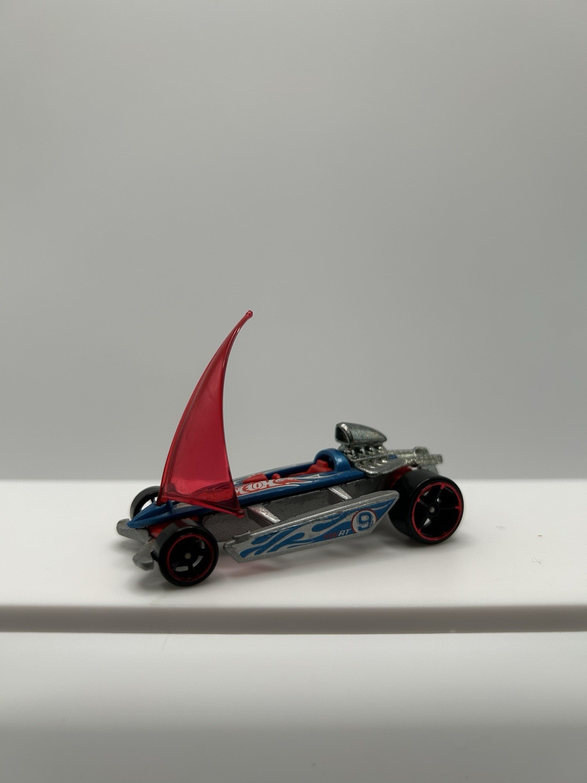 Hot Wheels Bon Voyage, Blue and Silver, Red Sail, Very Nice!