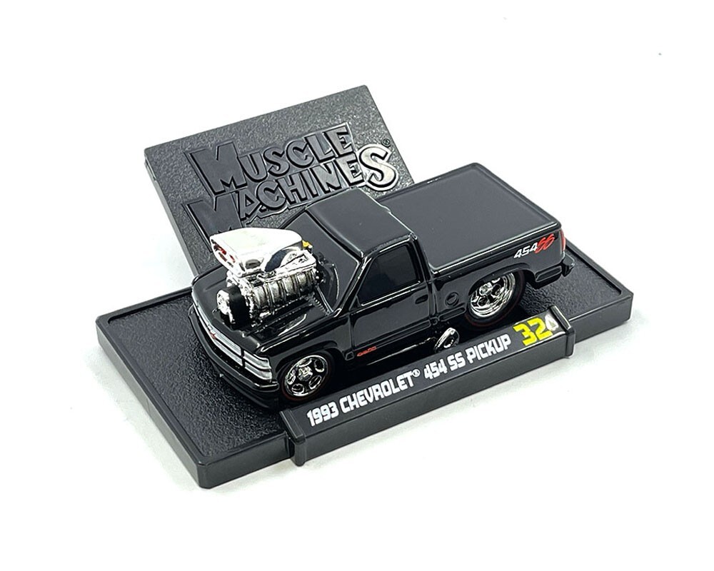 Muscle Machines 1:64 1993 Chevrolet 454 SS Pickup Truck Black 15572BK-