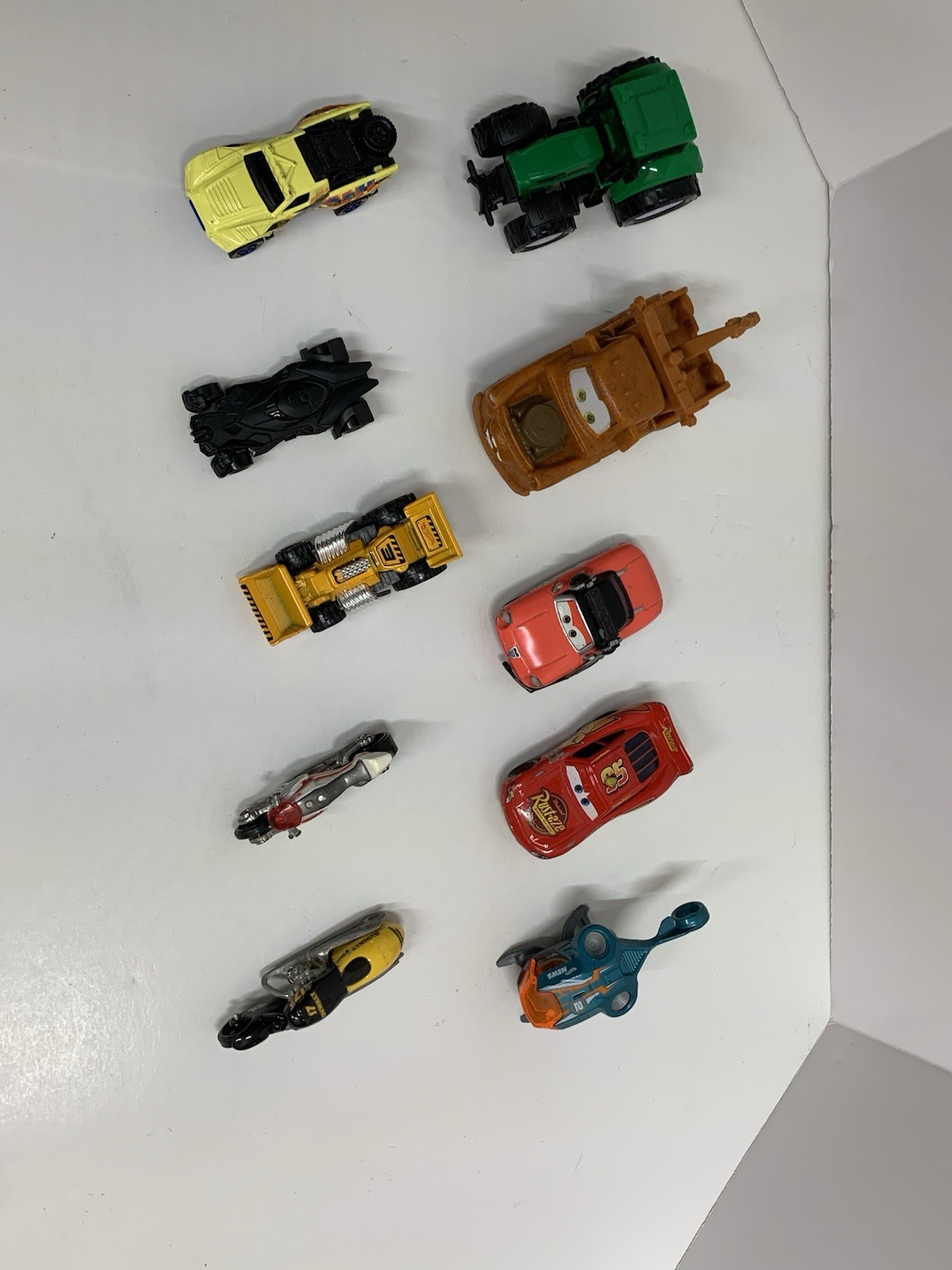 Lot Of 10 Toy Cars Die-cast And Plastic Hot wheels And Other Brands Preowned.