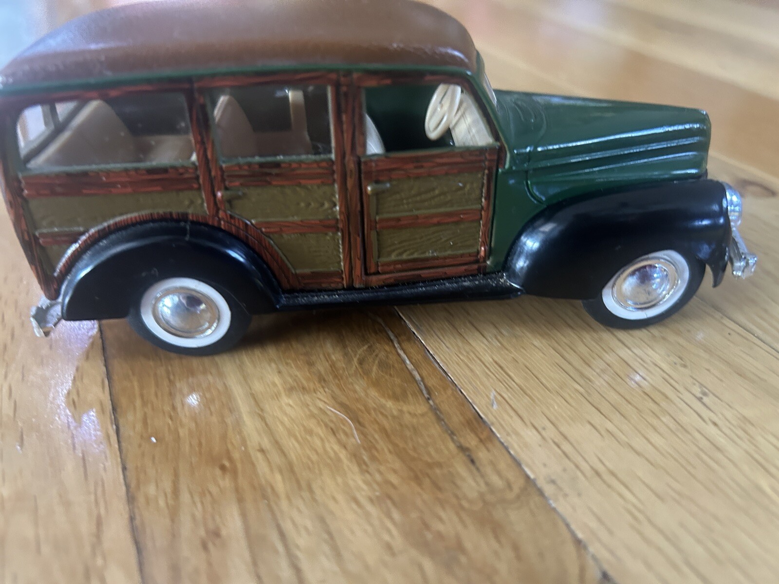 1940 Ford Woody Wagon SS5706 Diecast Toy Car in Miami