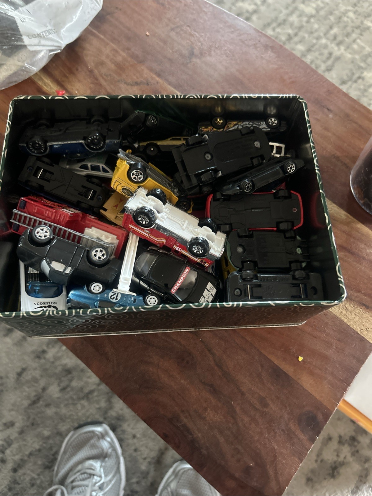 1/64 Scale vintage Vehicle Diecast Toys Suntoys And Other Assorted 35 Cars