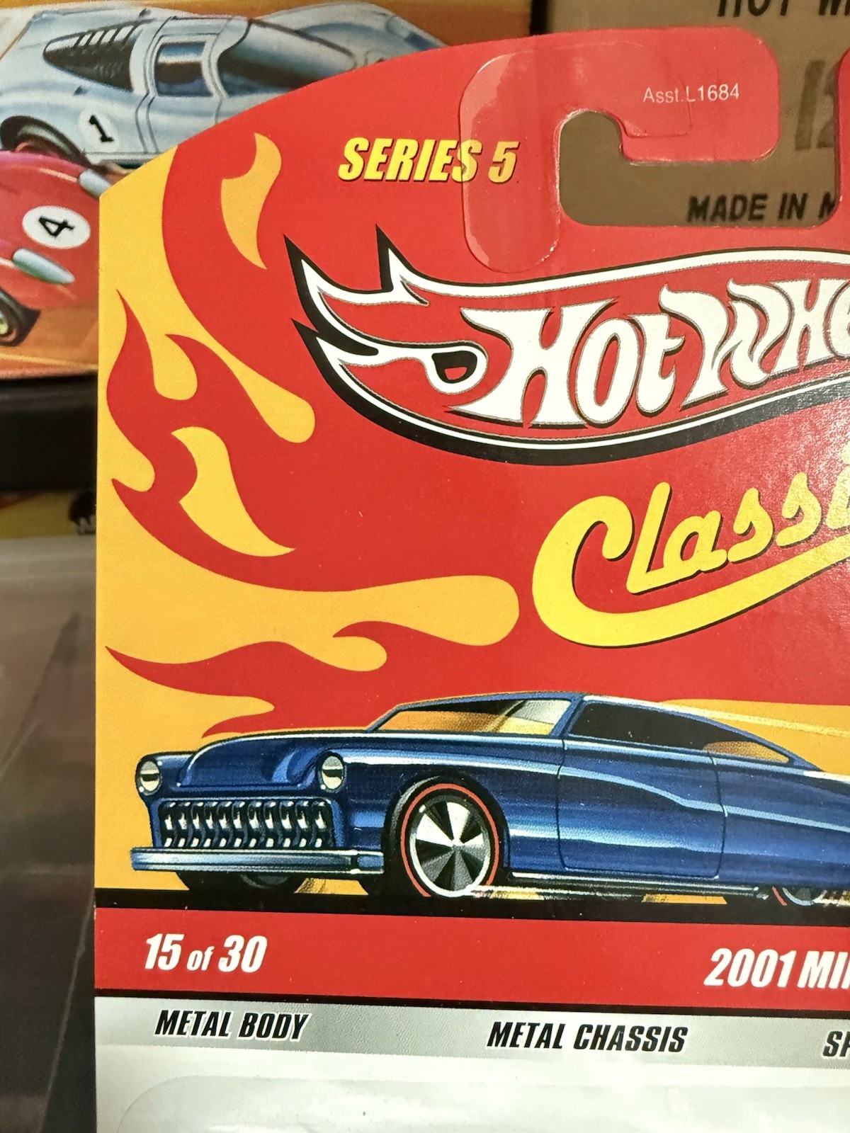 Hot Wheels Classics Series 5 2001 Mini Cooper, Gold, BP