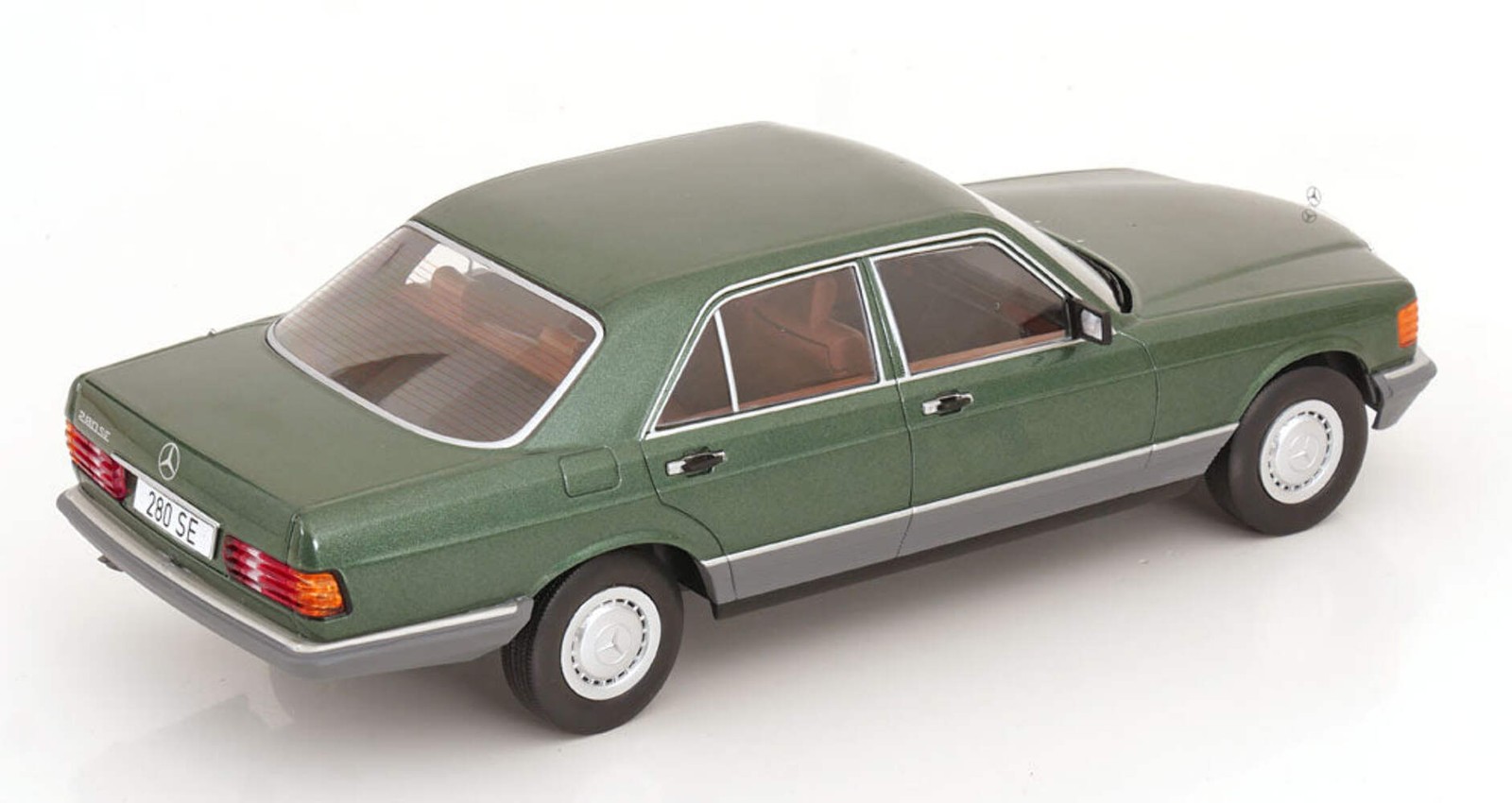 MCG 1979 Mercedes-Benz S-Class (W126) Green Metallic 1:18 MCG18549