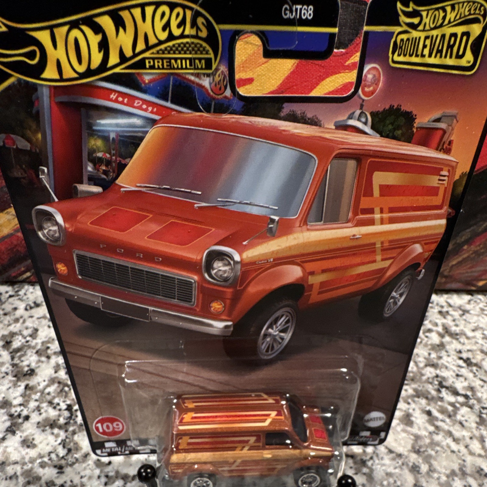 Hot Wheels Boulevard Ford Transit Supervan 1966 1:64 Diecast Van Unopened