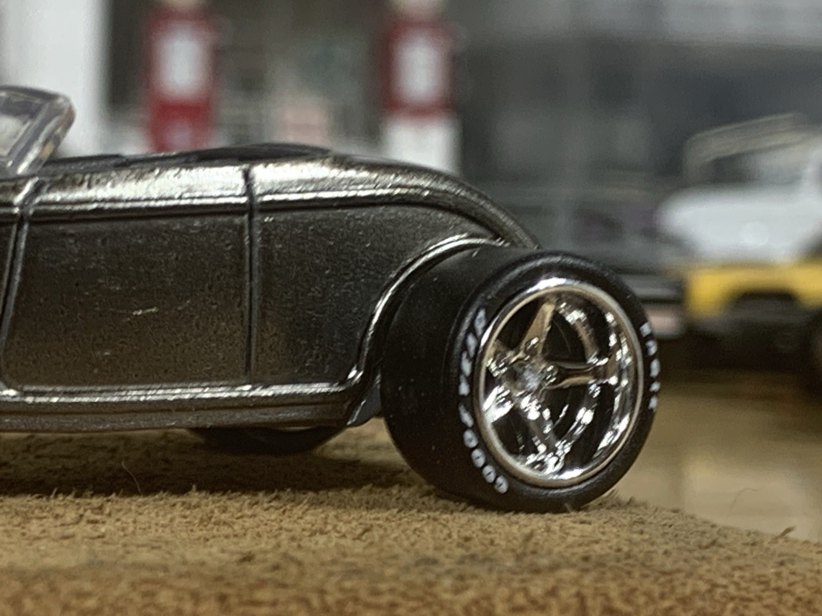 Hot Wheels Zinc Plated Gunmetal Smoke Custom ’32 Ford Roadster with Wheel Swap