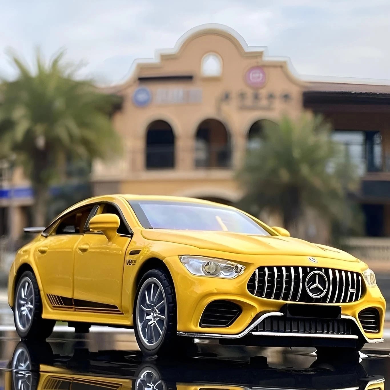 1:32 Mercedes-Benz AMG GT63 Diecast Model Car – Light & Sound Toy Sportscar Gift