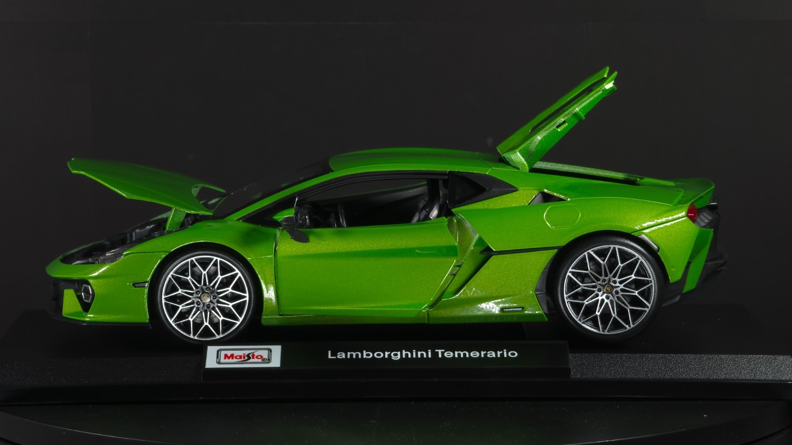 Lamborghini Temerario 1:18 Maisto Exclusive Style Special Edition – Green