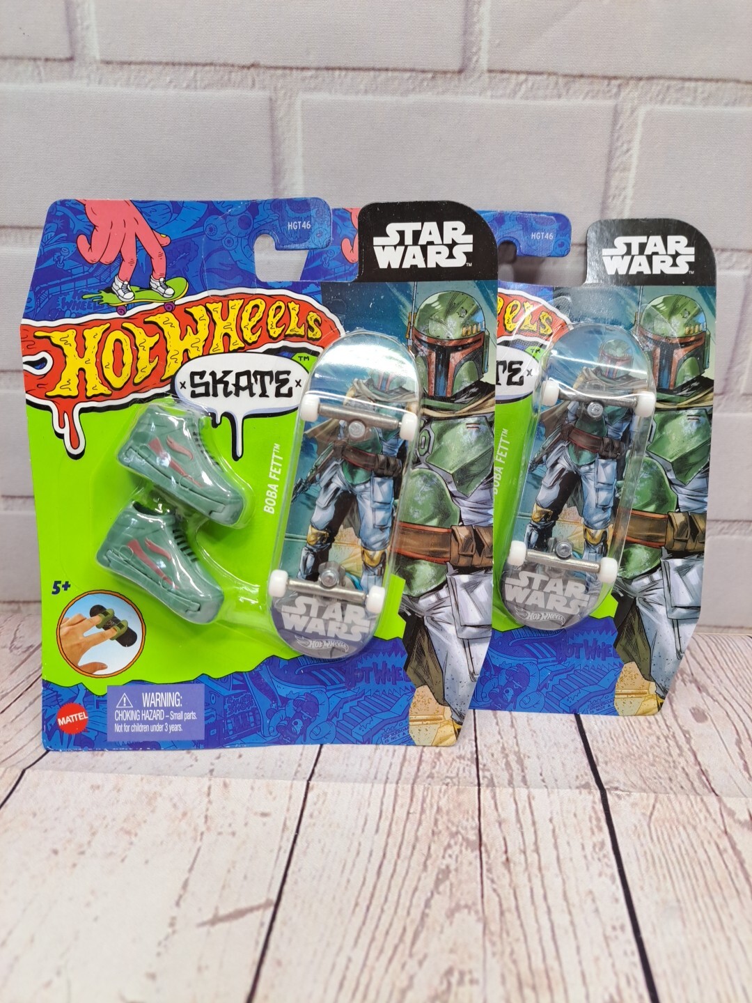 New (2 Pcs) 2022 Hot Wheels Skate STAR WARS BOBA FETT Fingerboard Screen Legends