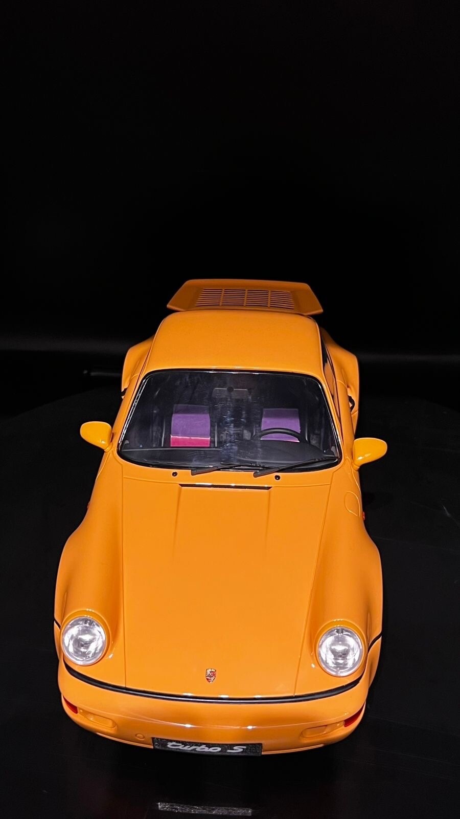 1993 PORSCHE 911 964 TURBO S LIGHTWEIGHT COUPE 1/12 Yellow by GT Spirit GT948