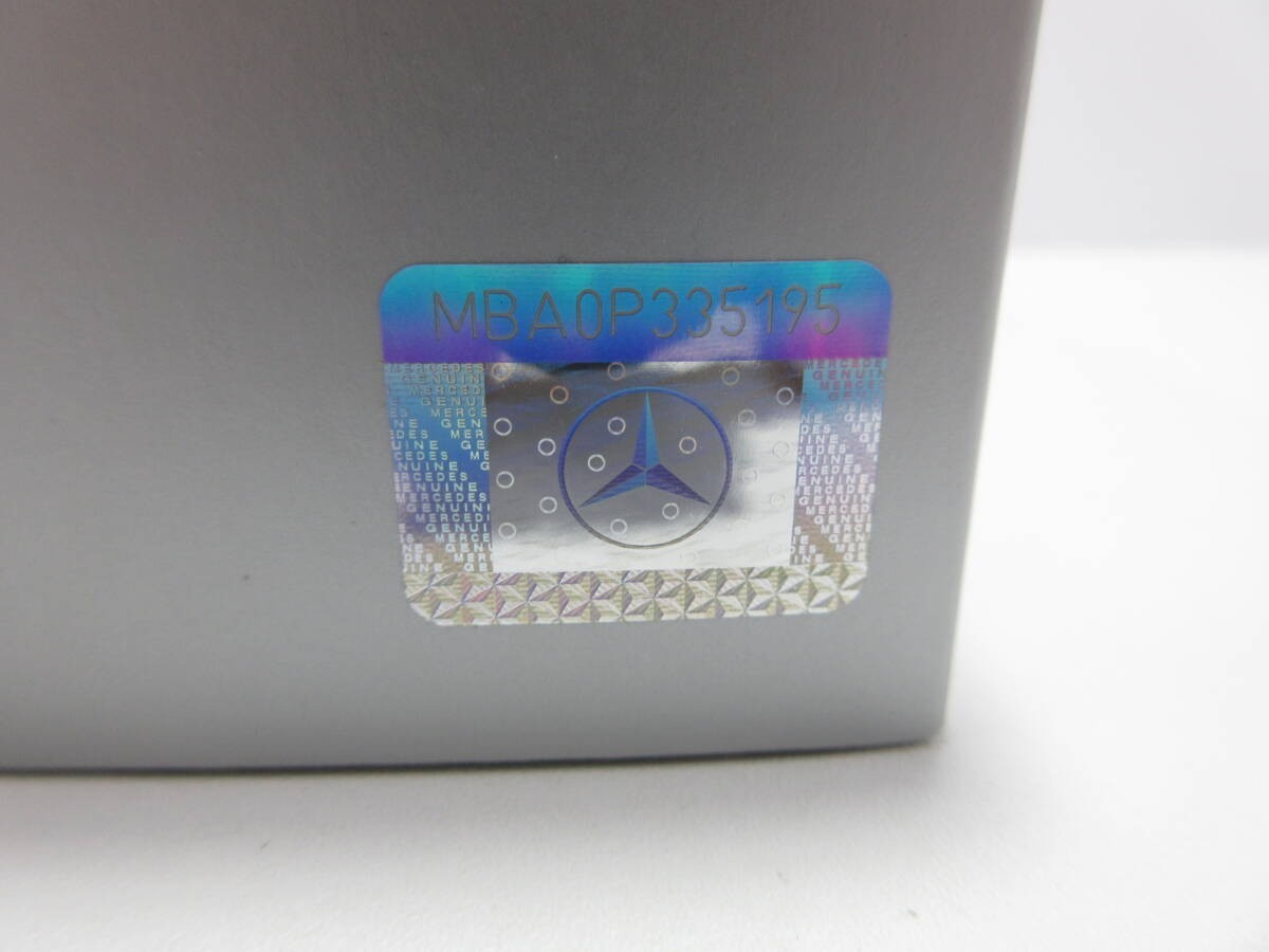 1:43 Mercedes-Benz E-Class Sedan Avantgarde W212 Late Model Iridium Silver