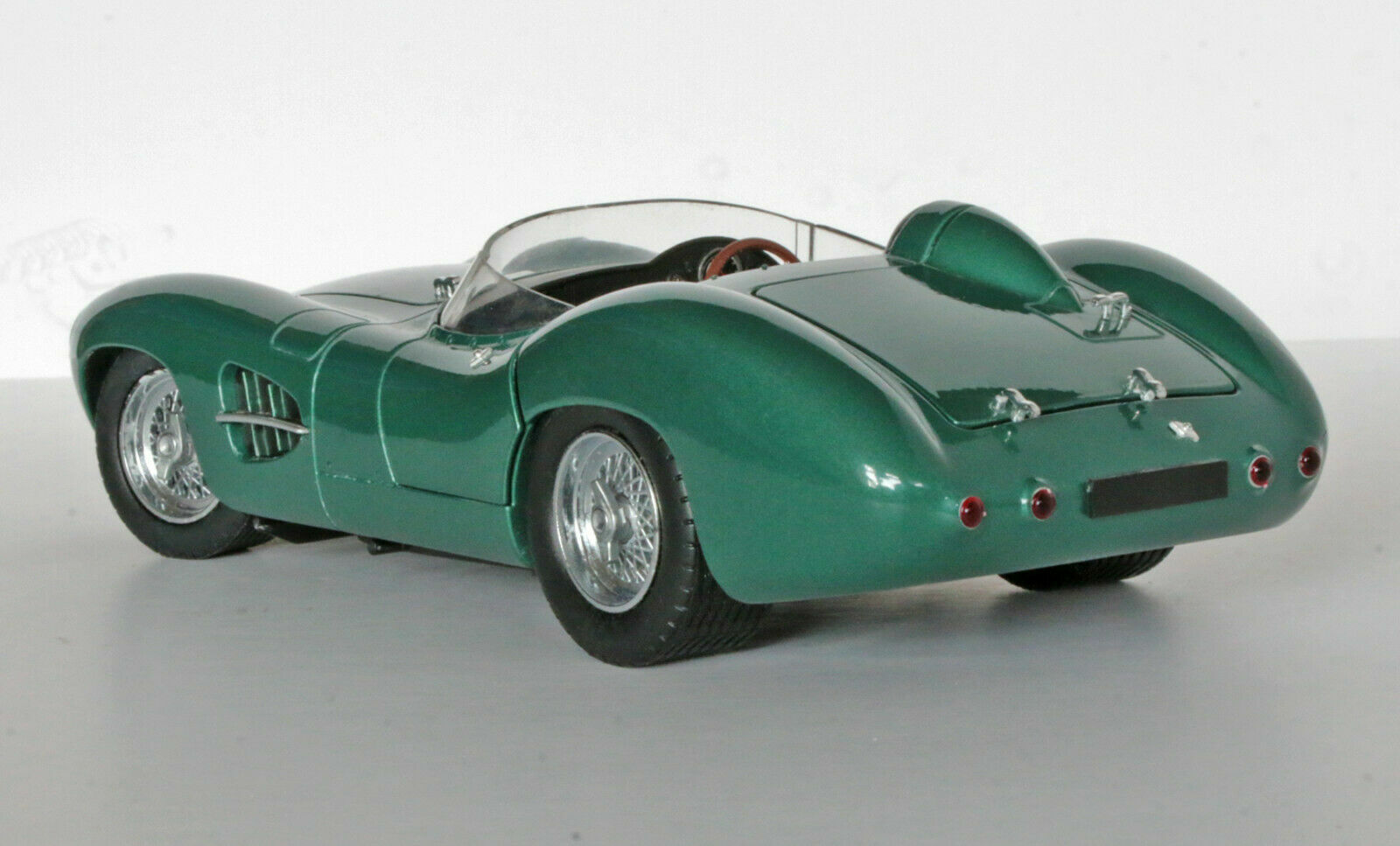 1:18 24 Le Mans Race Car 12 Racing Racer Carousel SLR Metal Diecast Model