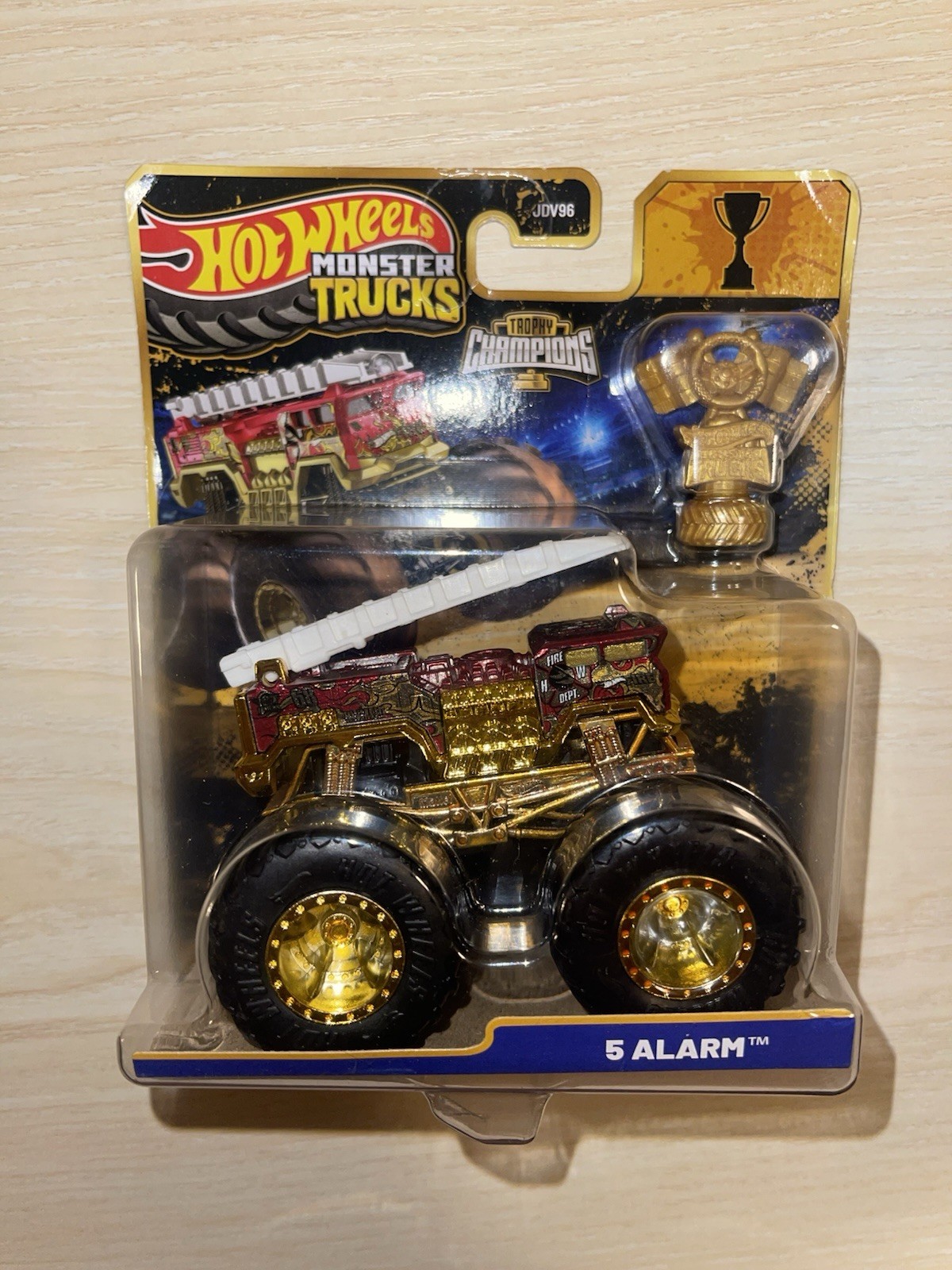 HOT WHEELS MONSTER TRUCK CHASE REDLINE LOT NIGHT SHIFTER MILK MONSTER WILL TRASH