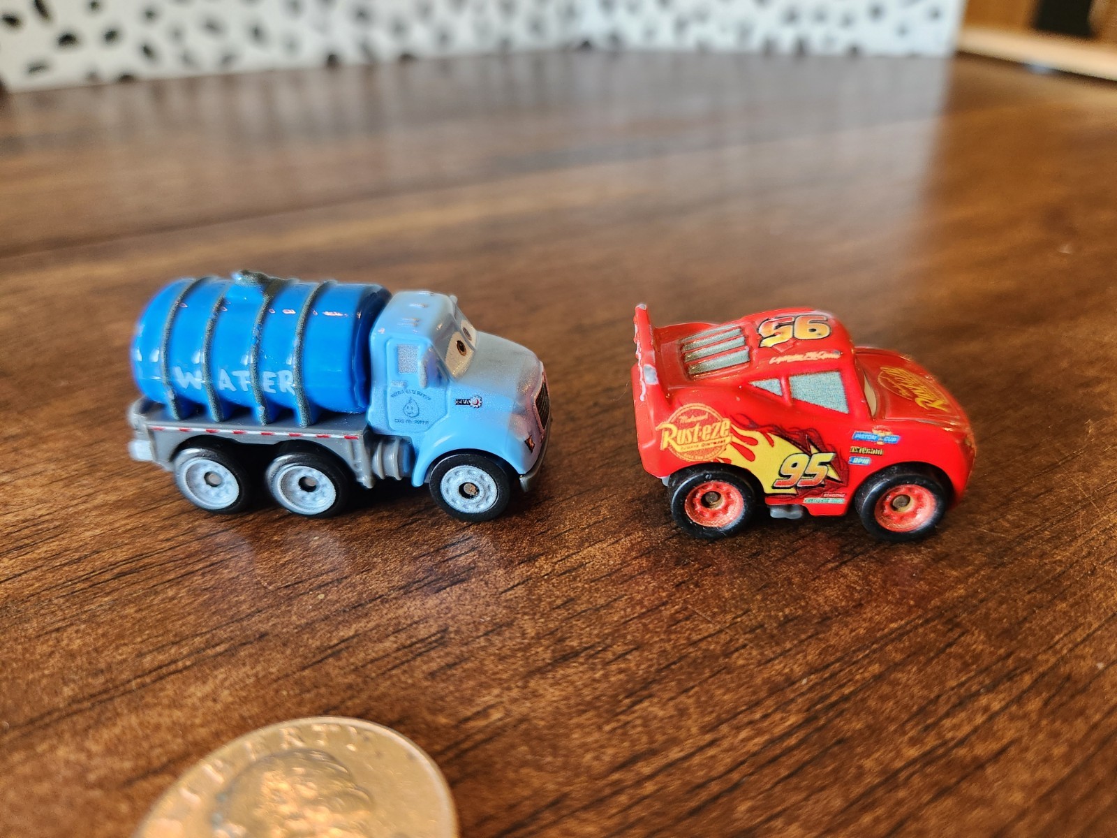 Mattel Disney/Pixar Cars Mini Racers – Set of 2 – Mr. Drippy & Lightning McQueen
