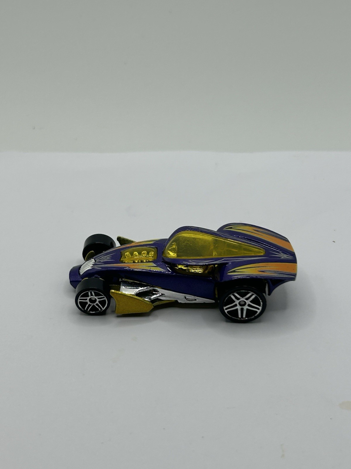 Hot Wheels Brutalistic 2004 Diecast 1:64 Car