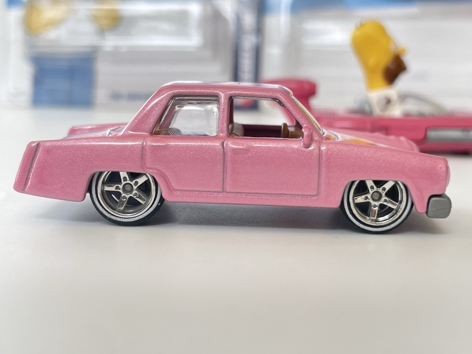Hot Wheels The Simpsons Family Car + CUSTOM Simpsons Landspeeder- CUSTOMIZED