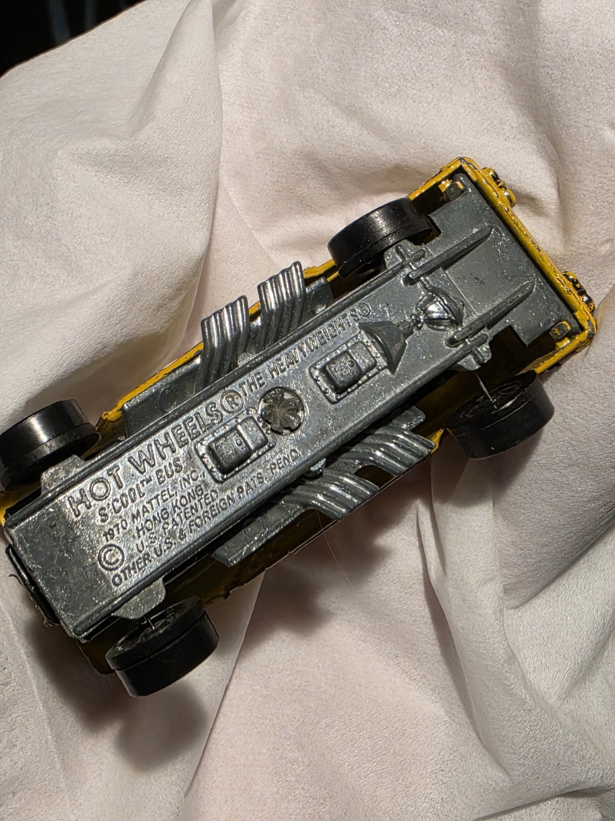 Redline HOT WHEELS S’Cool Bus Heavyweights Soft Rear Axle. Complete!