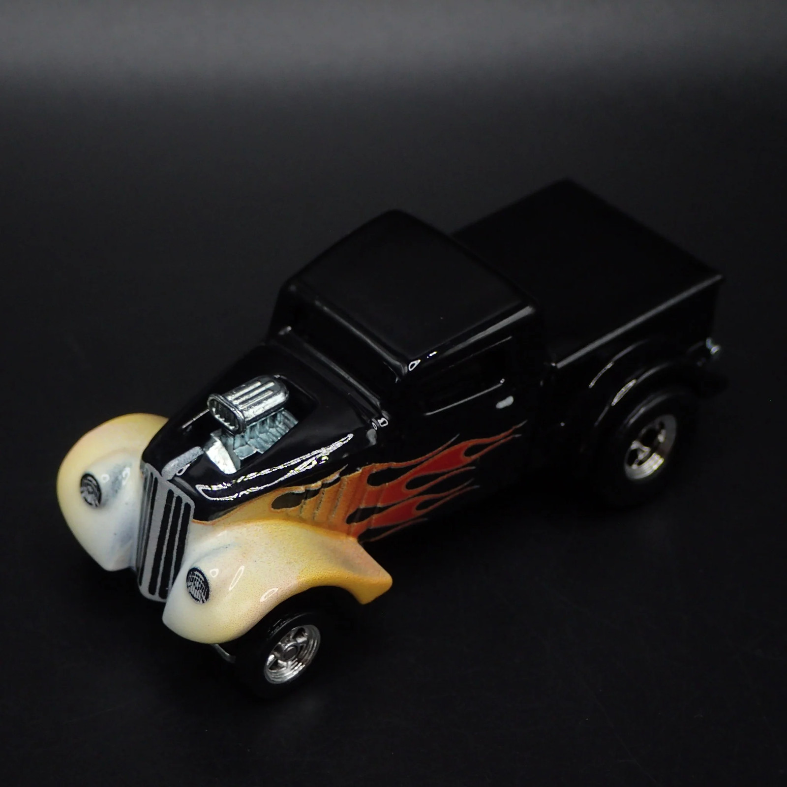 1933 33 WILLYS PICKUP GASSER NHRA 1:64 SCALE COLLECTIBLE DIECAST MODEL CAR
