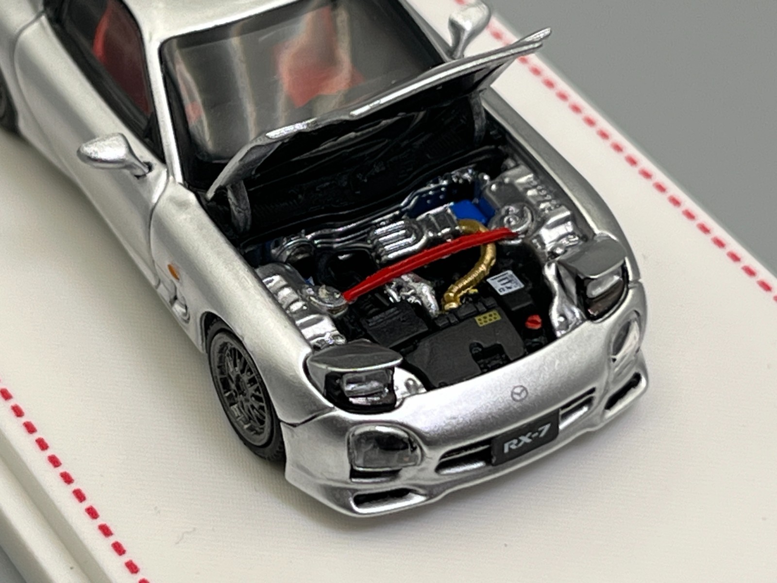 Mazda RX-7 FD3S A-Spec Mazdaspeed Silver Focal Horizon 1/64 scale with case