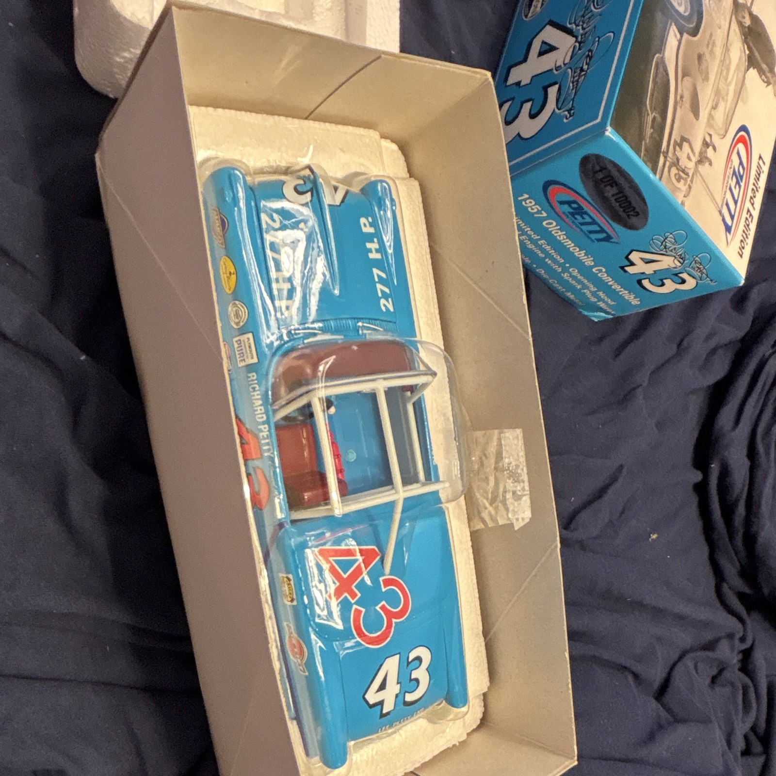 Richard Petty #43 1957 1:24 Oldsmobile Convertible Diecast RARE BEAUTY