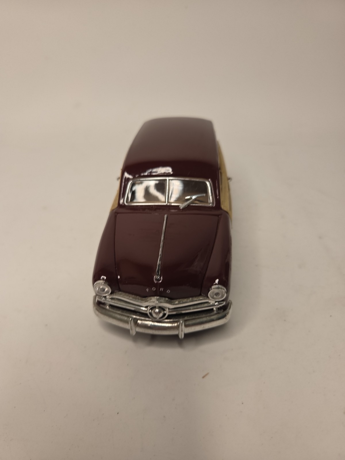 Motor Max Diecast 1:24 Scale 1949 Ford Woody Wagon Bright Red No Box 73260