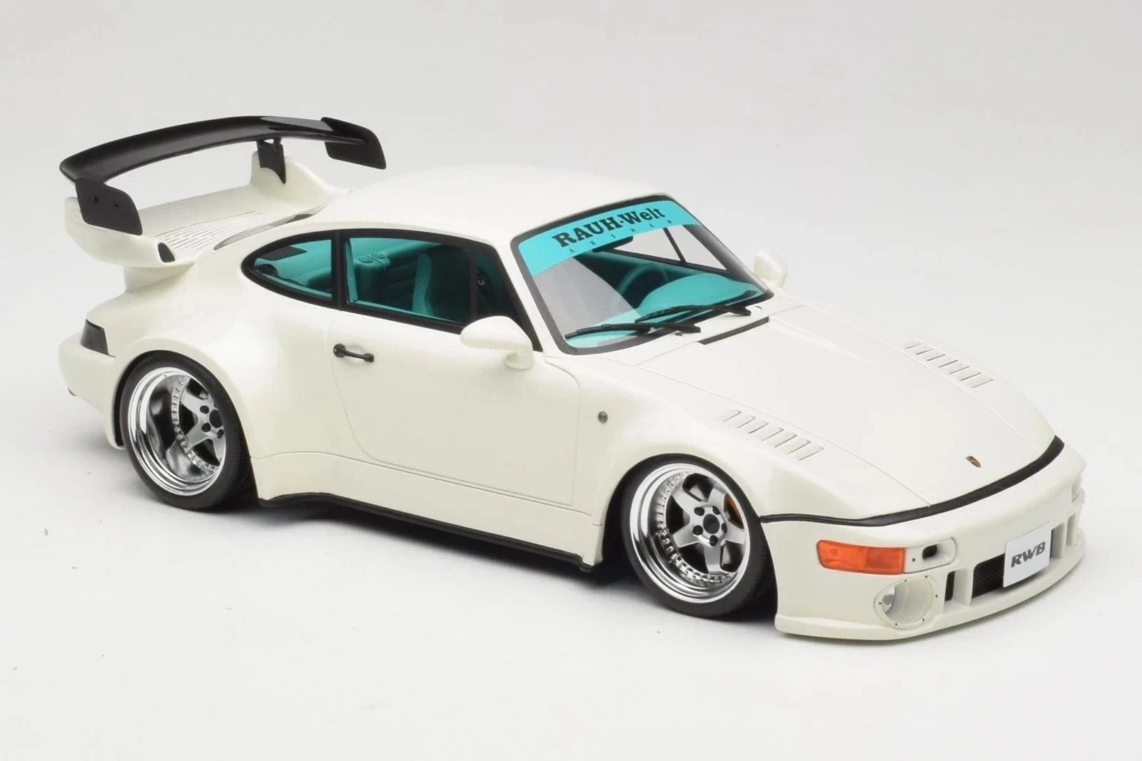 GT Spirit Resin 1/18 2023 RWB 911 933 Porsche Sandstorm Beige GT566