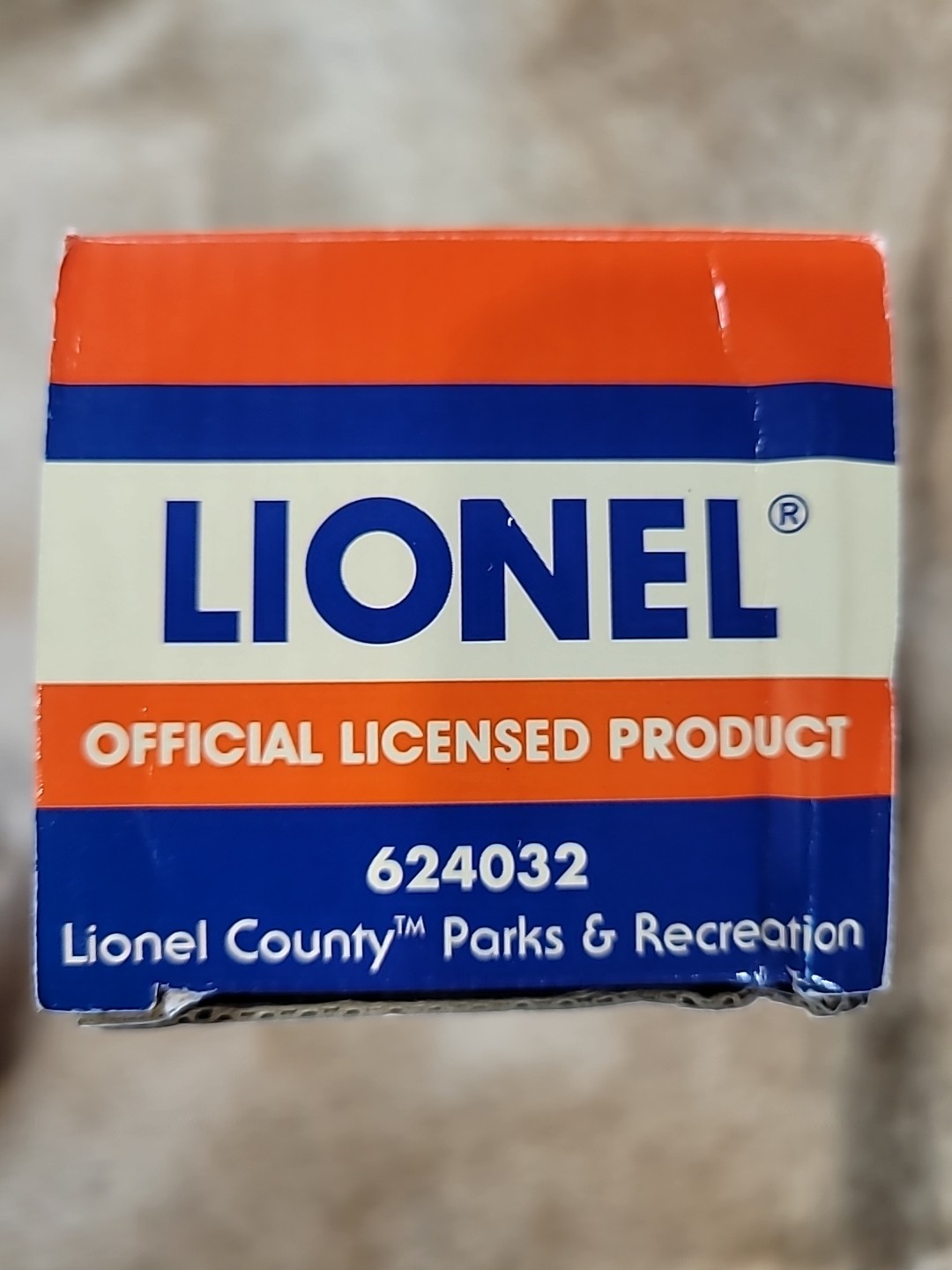 Eastwood 624032 Lionel County Park & Recreation Pickup/Trailer/tables & benches