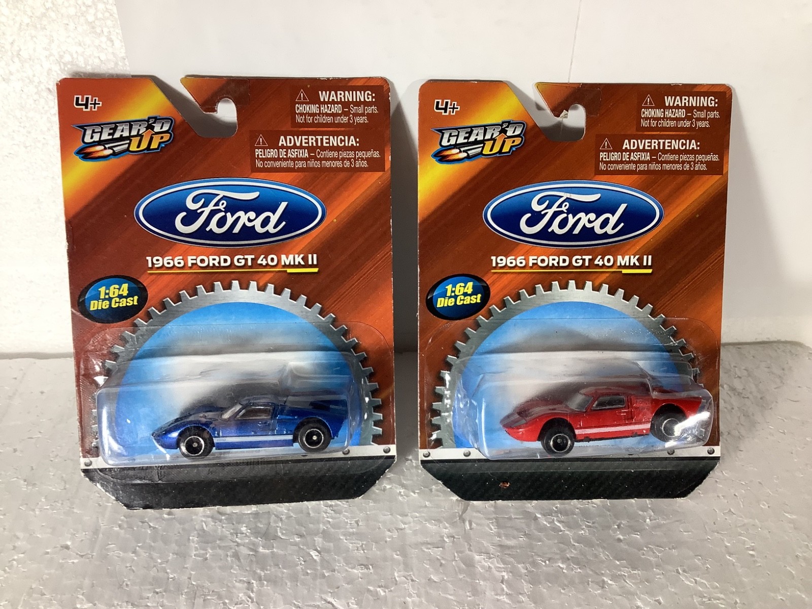 Gear’d Up ~ Officially Licensed ~ 1966 Ford GT-40 MK II ~ 1:64 Die Cast RED&BLUE