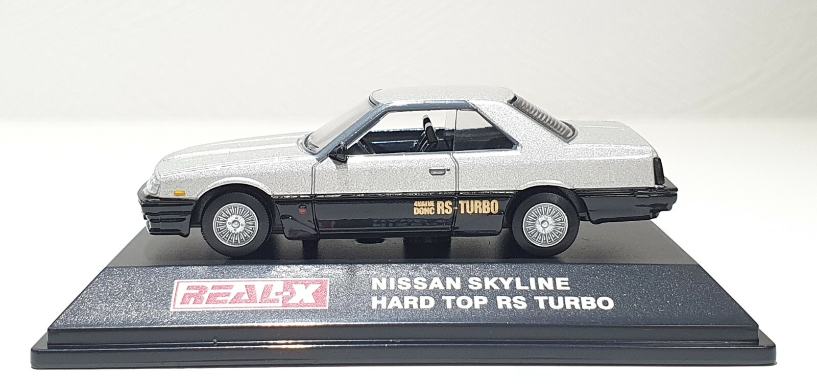 Real-X 1/72 NISSAN SKYLINE 2000 RS-TURBO HARD TOP SILVER R31 R30 diecast model