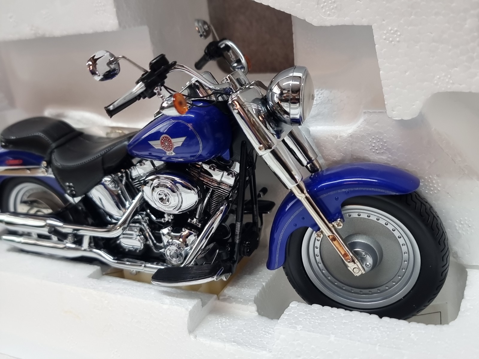Franklin Mint 1:10 Scale 2006 Harley Davidson Fat Boy New With Papers