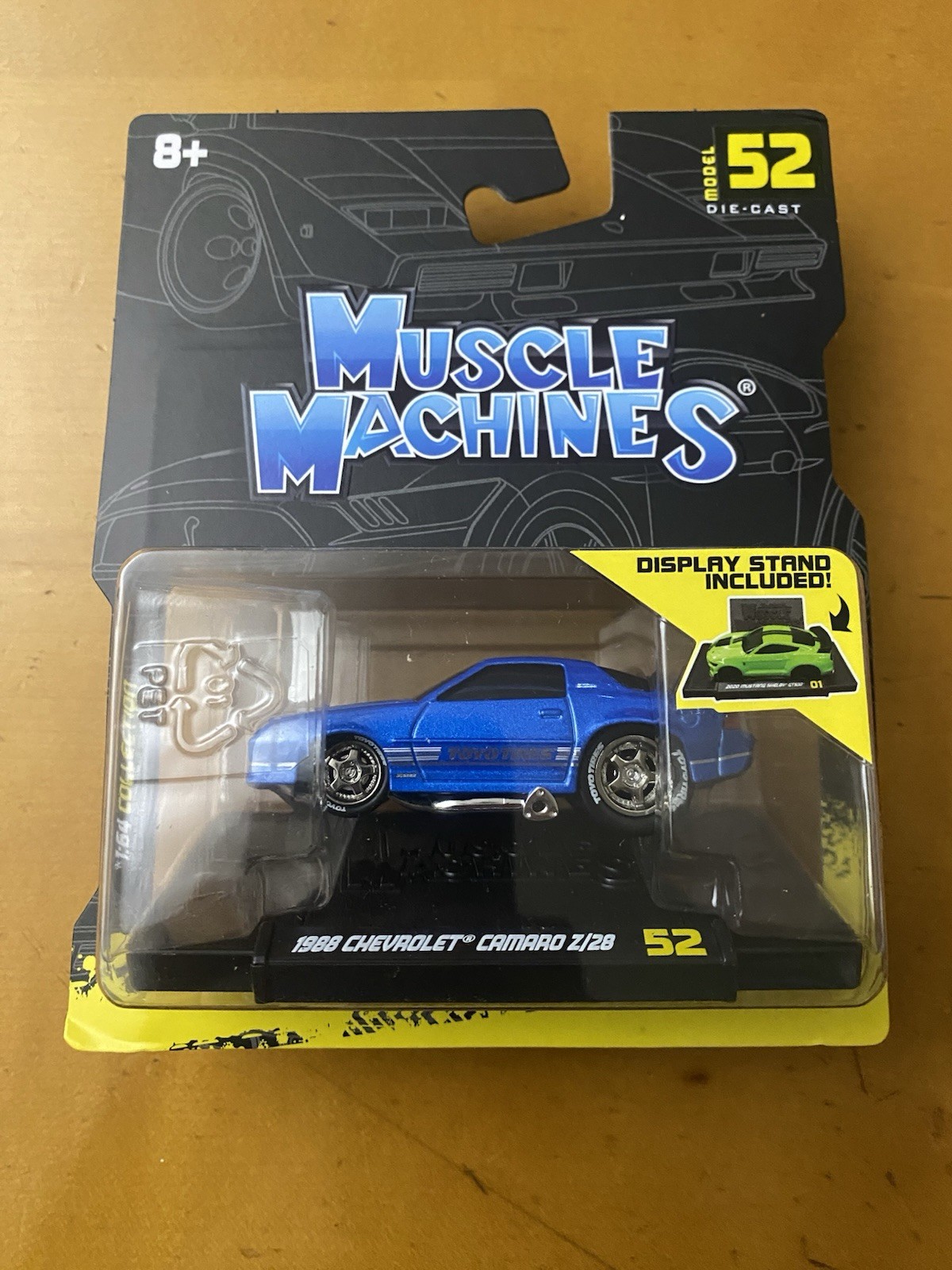 Maisto Muscle Machines Series 9 DieCast Model 52 1988 Chevrolet Camaro Z/28 Blue
