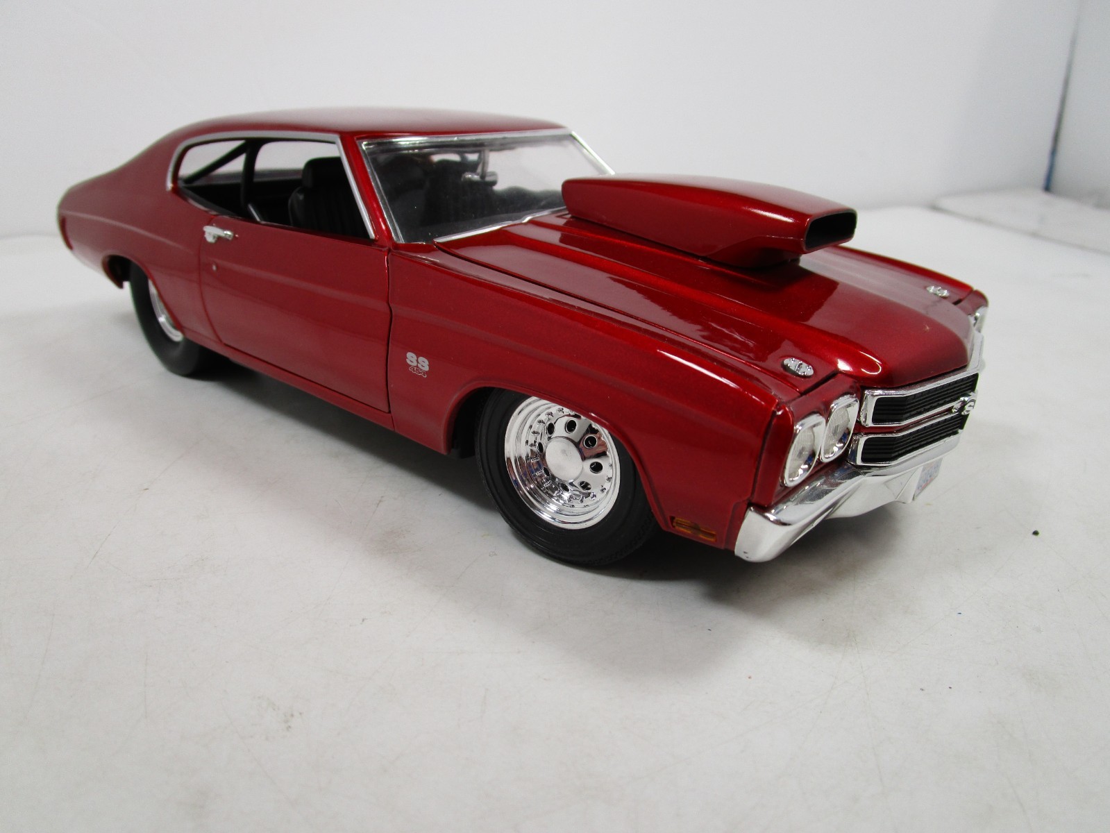 WELLY 1/18 CANDY RED 1970 CHEVY CHEVELLE SS 454 PRO STREET VERY NICE