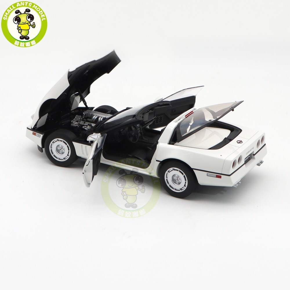 1/18 Autoart 71243 Chevrolet Corvette C4 1986 Diecast Model Car Gifts For Father