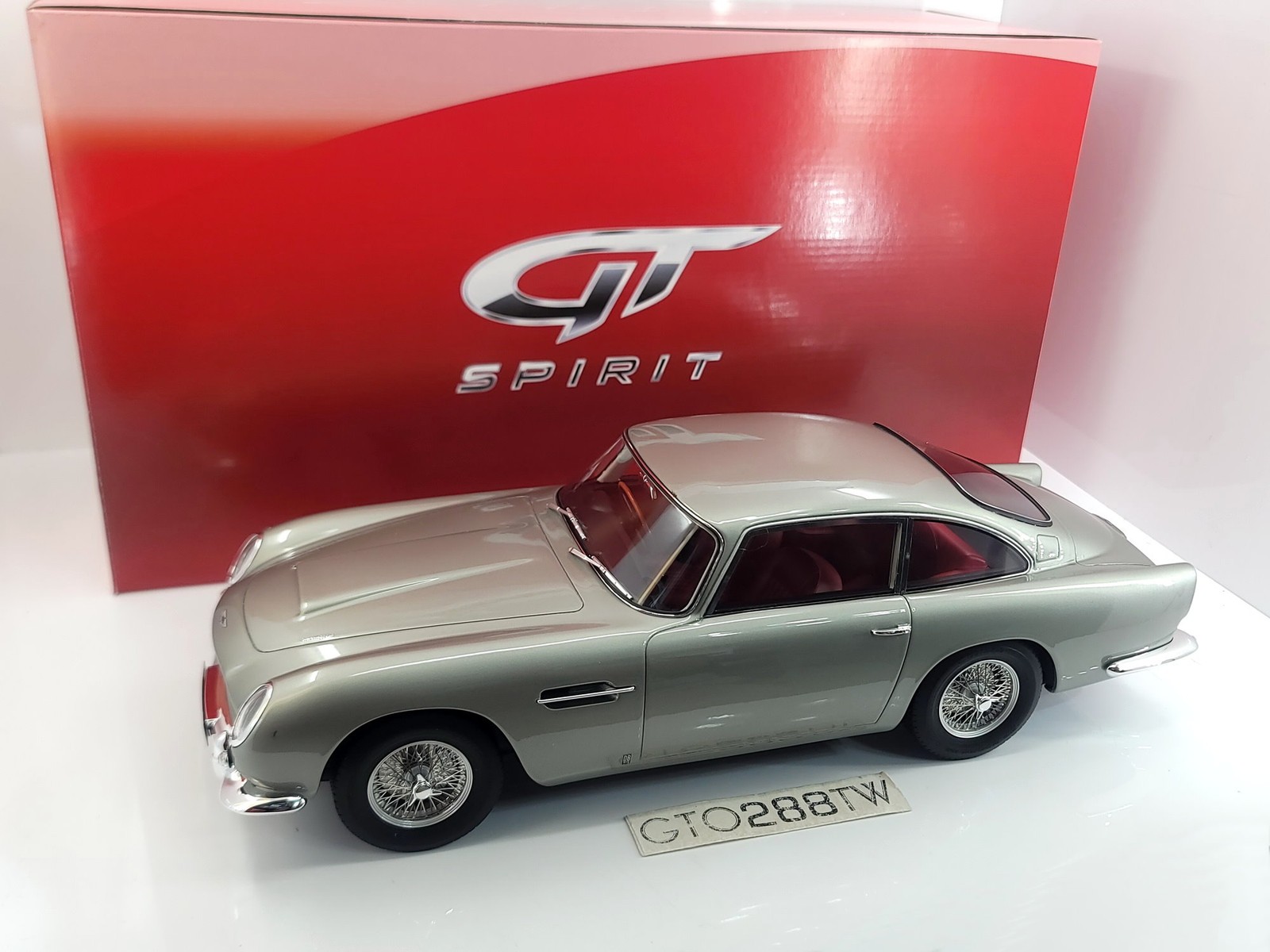 GT Spirit 1:12 scale Aston Martin DB5 1963 Silver(GT066)
