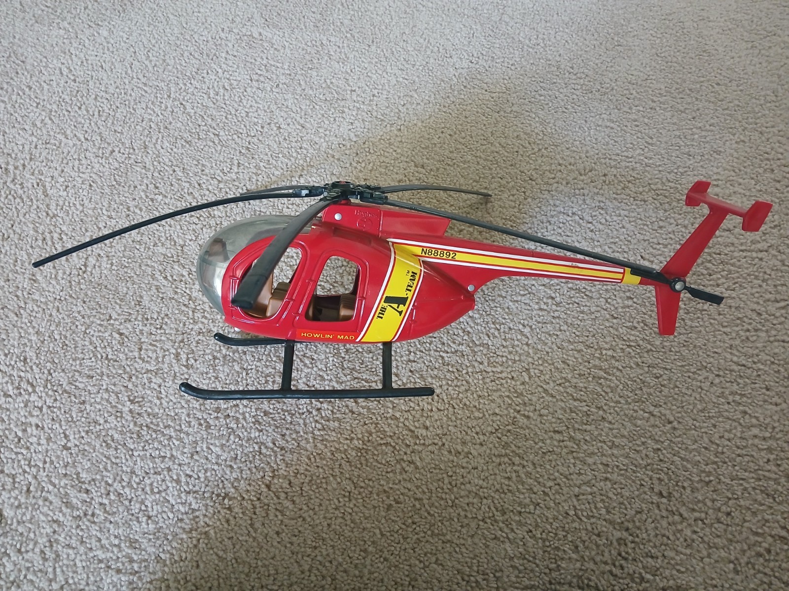 Ertl The A-Team Howlin Mad Murdock Hughes Helicopter 1:16 Scale