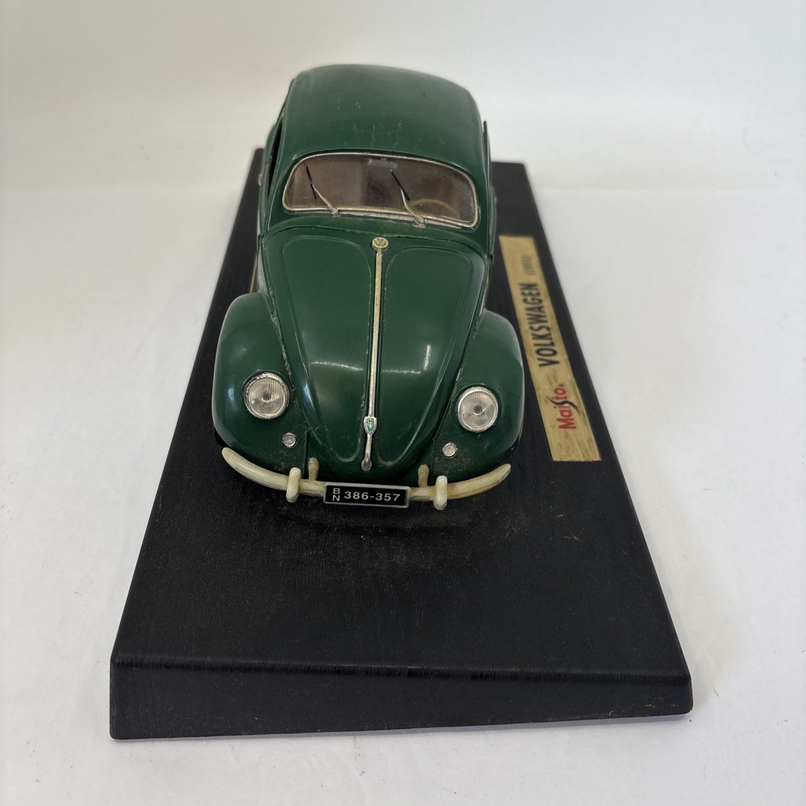 Maisto 1951 Volkswagen Export Sedan 1:18 Special Edition Green Auto Car NO BOX