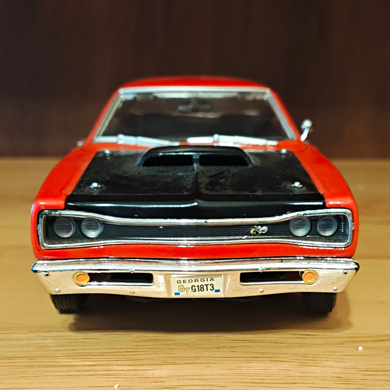 Motor Max 1:24 1969 Dodge Coronet Superbee Orange/Black Diecast Opening