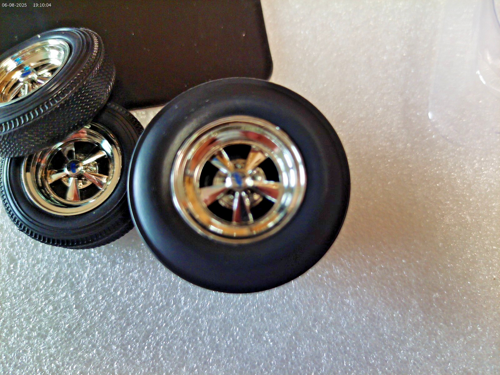 ACME VINTAGE CRAGAR WHEEL TIRE DRAG SET BLACK SIDE WALL 1:18 ACME GMP A1801229W