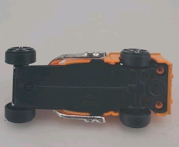 Maisto Leadslinger 1:64 Scale