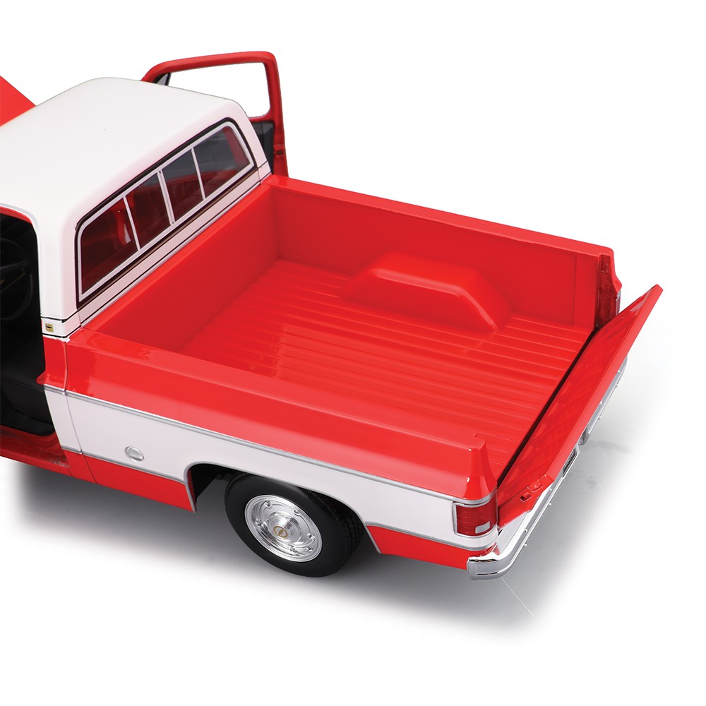 1974 Chevrolet C10 Cheyenne Super – Red/White