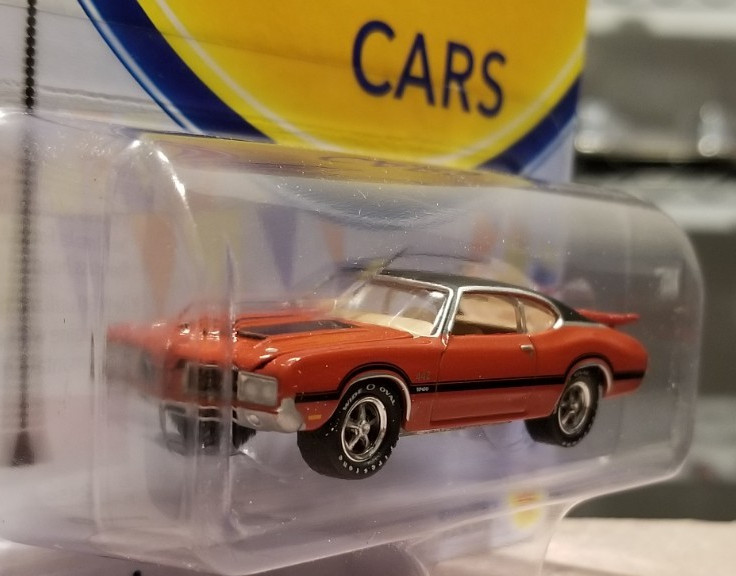 Johnny Lightning 1972 Olds 442 W-30 Diecast 1:64 Car VerA Rel1 #5