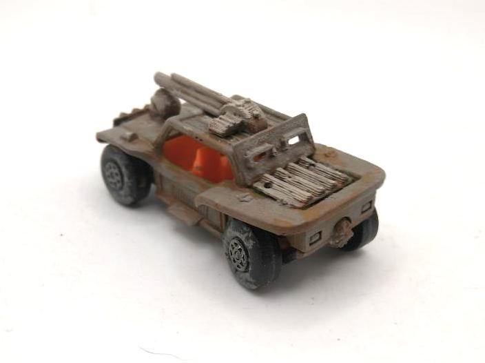 Custom Mad Max Zombie War Wasteland Road Warrior Truck 1/64 Hot Wheels Vehicle
